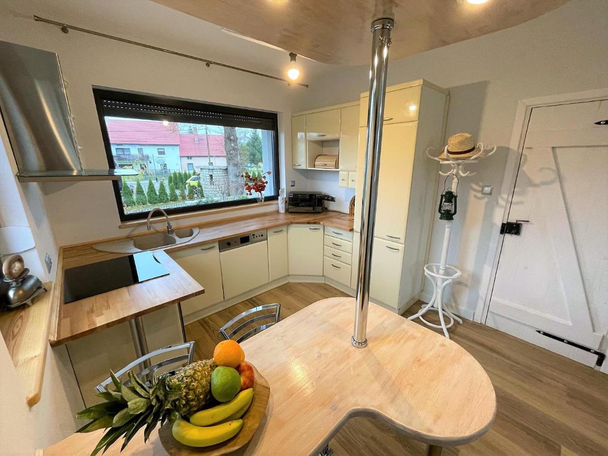 Apartament Nad Potokiem เยเลเนียกูรา ภายนอก รูปภาพ