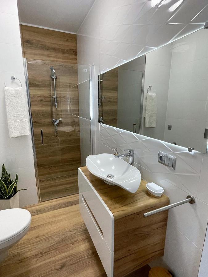 Apartament Nad Potokiem เยเลเนียกูรา ภายนอก รูปภาพ